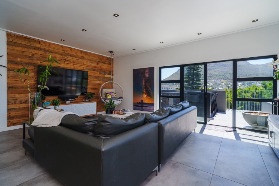 To Let 3 Bedroom Property for Rent in Hout Bay Western Cape